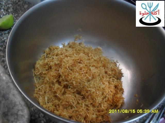 konafa with peaches